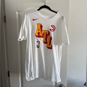 Mens Nike ATL Hawks Tee SZ L
